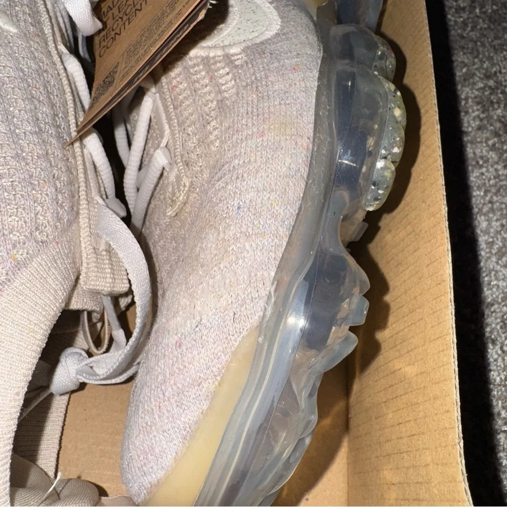 Size 8 Nike Air Vapormax 2021 FK Oatmeal Sneakers